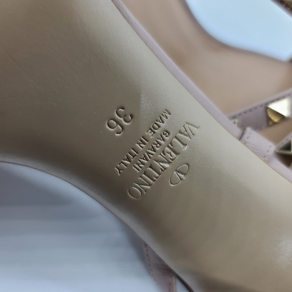 Valentino Asymmetrical Nude Rockstud Sandals 36 - Picture 8 of 9